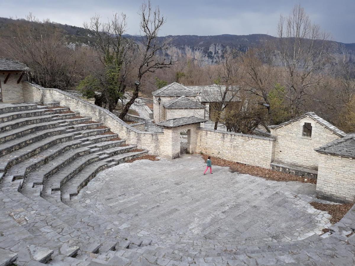 Vikos Hotel Monodendri ภายนอก รูปภาพ