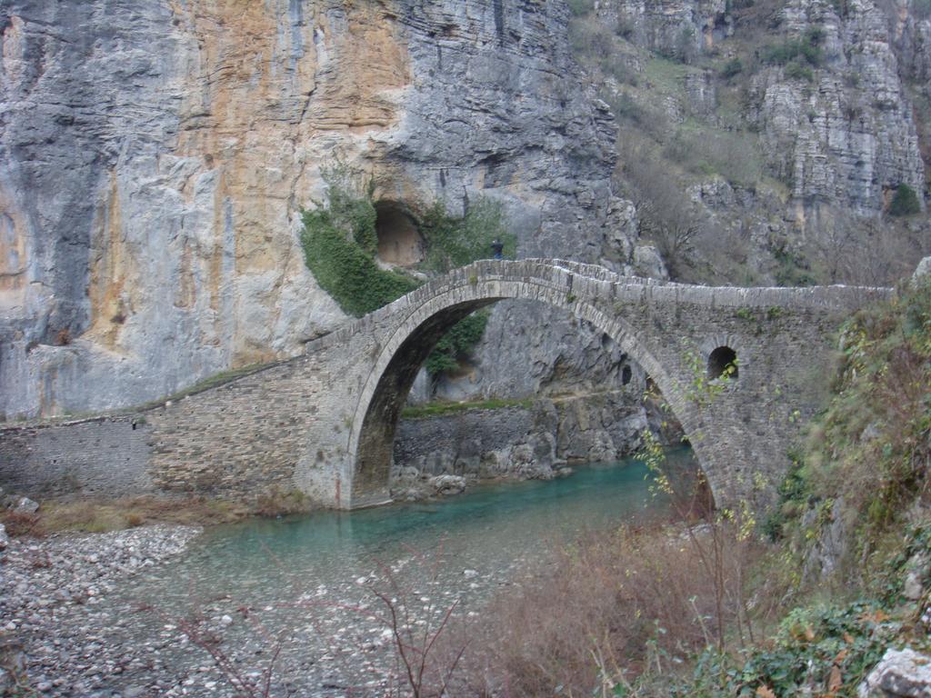 Vikos Hotel Monodendri ภายนอก รูปภาพ