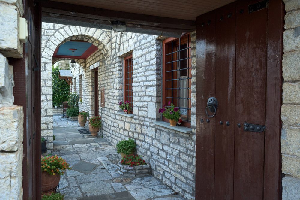 Vikos Hotel Monodendri ภายนอก รูปภาพ