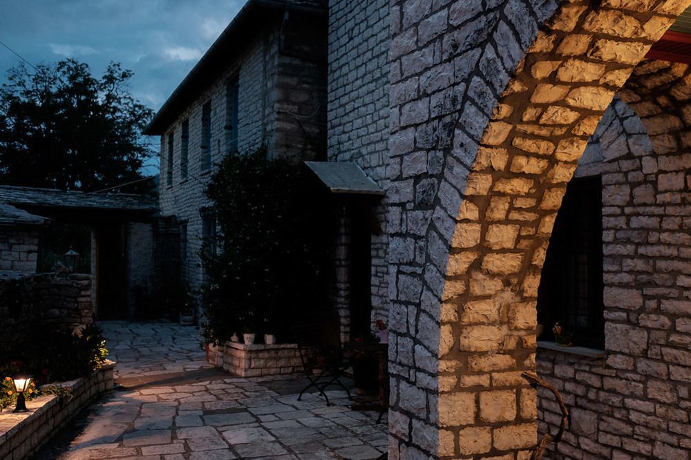 Vikos Hotel Monodendri ภายนอก รูปภาพ